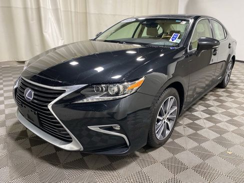 Used 2018 Lexus ES 300h image 4