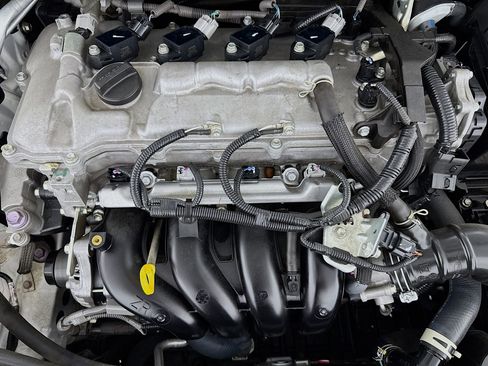 Used 2021 Toyota Corolla LE image 37