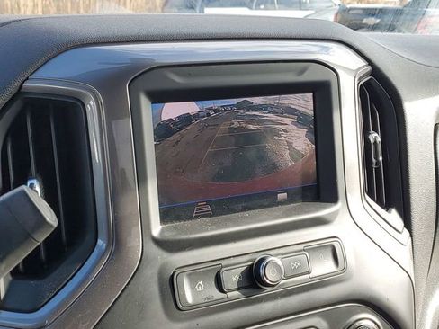 Used 2020 Chevrolet Silverado 1500 Custom w/ Custom Value Package image 14