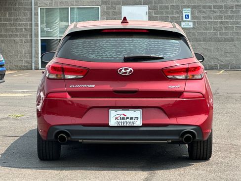 Used 2018 Hyundai Elantra GT Sport FWD image 5