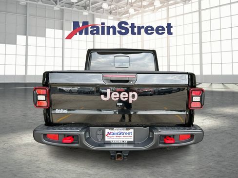 Used 2020 Jeep Gladiator Rubicon AWD/4WD image 4