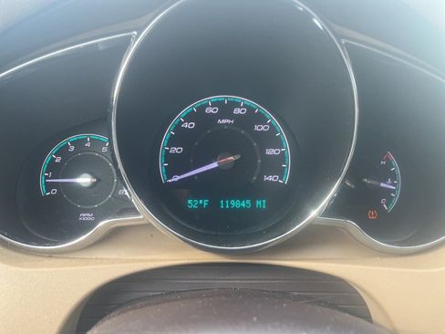 Used 2010 Chevrolet Malibu LTZ image 11