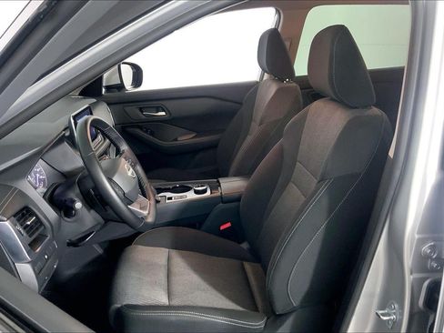 Used 2025 Nissan Rogue SV AWD/4WD image 23
