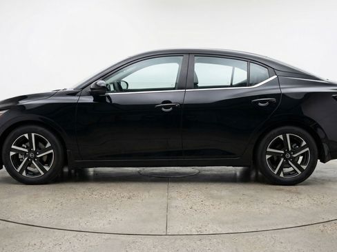 Used 2025 Nissan Sentra SV FWD image 5