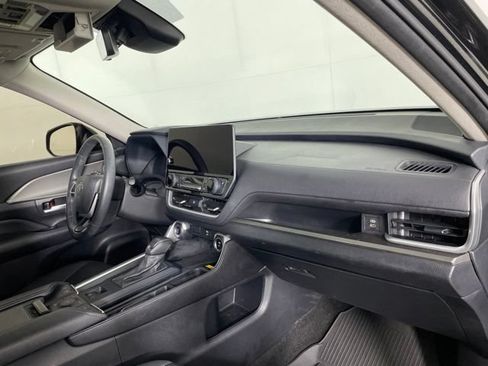 Used 2024 Toyota Grand Highlander AWD image 22