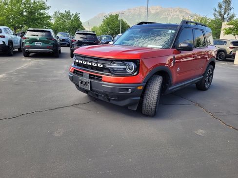 Used 2023 Ford Bronco Sport Outer Banks w/ Tech Package AWD/4WD image 2