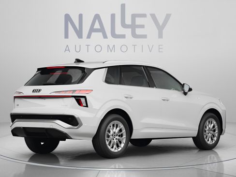 New 2026 Audi Q3 quattro 2.0T AWD/4WD image 3