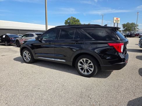 Used 2021 Ford Explorer XLT w/ Equipment Group 202A RWD image 9