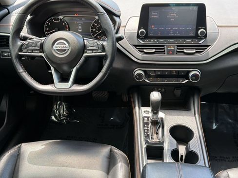 Used 2020 Nissan Altima 2.5 SR w/ Premium Package FWD image 27