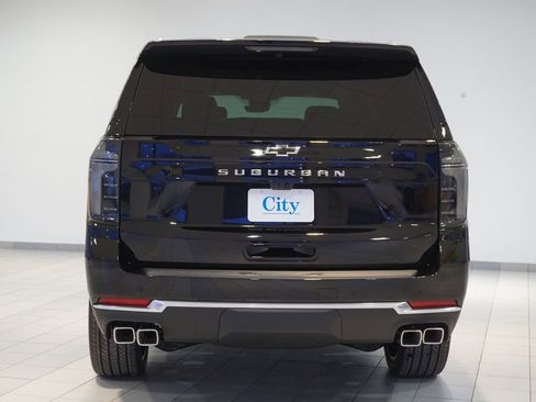 New 2026 Chevrolet Suburban High Country image 6