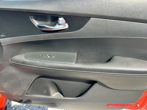 Used 2021 Kia Forte GT-Line w/ GT-Line Premium Package FWD image 11