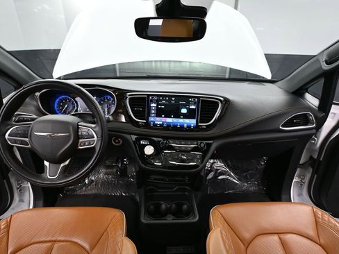 Used 2022 Chrysler Pacifica Pinnacle image 28