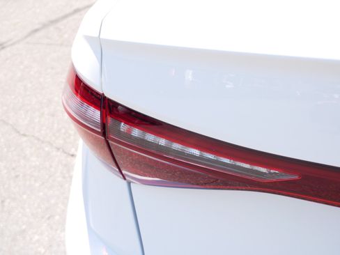 Certified 2025 Volkswagen Jetta Sport FWD image 17