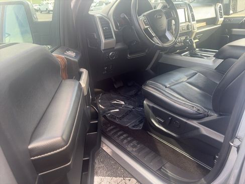 Used 2020 Ford F150 Lariat image 5