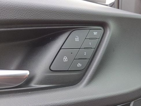 Used 2025 Chevrolet Equinox RS w/ Safety and Technology Package FWD image 11