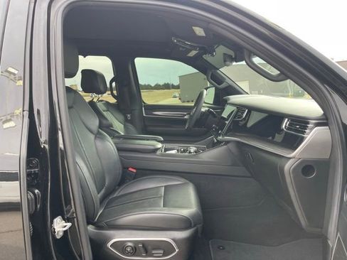 Used 2022 Jeep Wagoneer Series II w/ Convenience Group I image 13