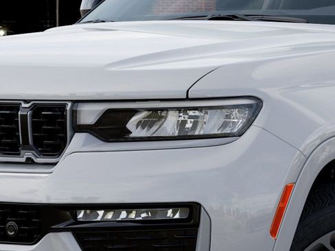 New 2026 Jeep Grand Cherokee L Summit image 10