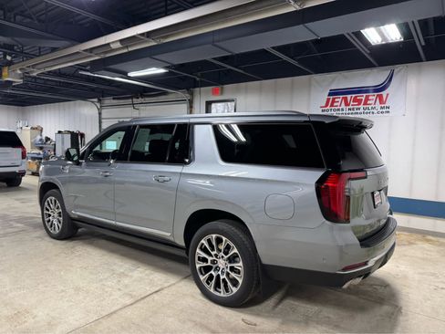 Certified 2025 GMC Yukon XL Denali w/ Denali Reserve Package image 6