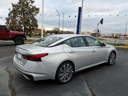 New 2025 Nissan Altima 2.5 SL image 3