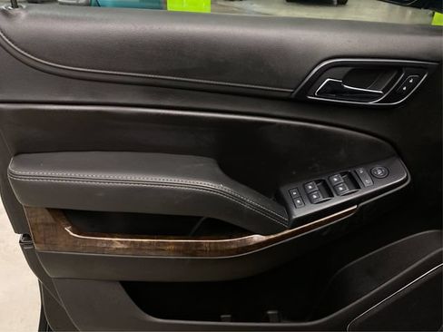 Used 2019 Chevrolet Tahoe LS w/ Enhanced Driver Alert Package AWD/4WD image 24