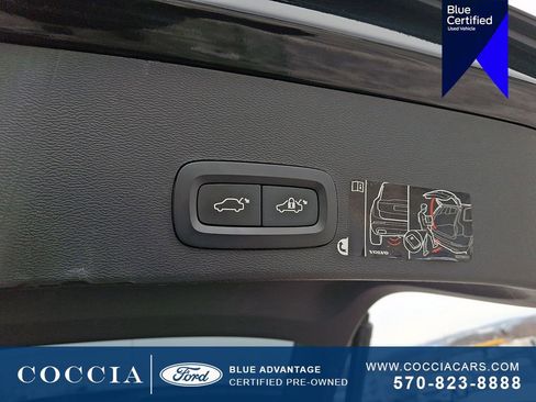 Used 2020 Volvo XC40 T5 Momentum w/ Protection Package Premier image 29