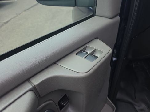 Used 2015 Chevrolet Express 3500 LS RWD image 20
