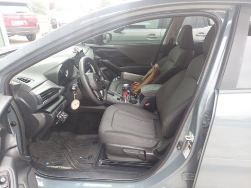 Used 2024 Subaru Crosstrek 2.0i Premium AWD/4WD image 2