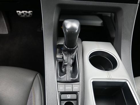 Used 2019 Toyota Avalon XSE image 23