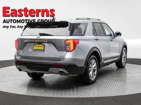 Used 2023 Ford Explorer Limited w/ Equipment Group 301A image 5