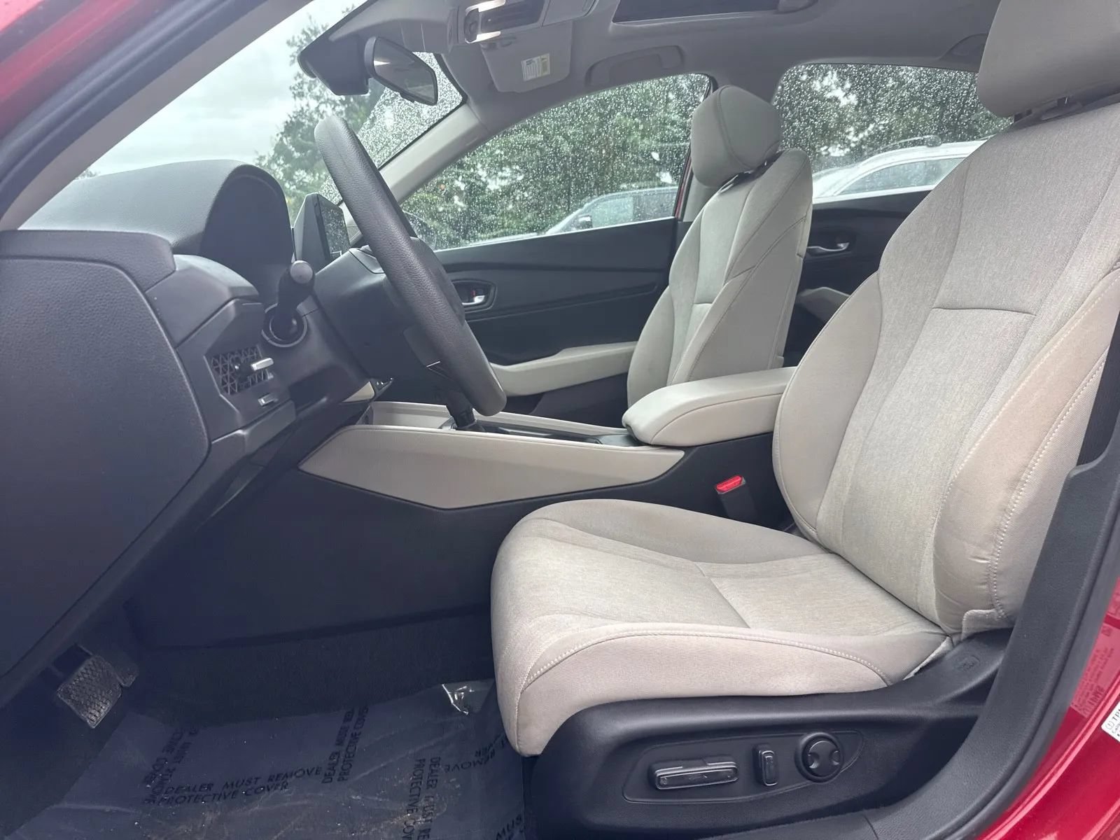 Used 2025 Honda Accord SE image 12