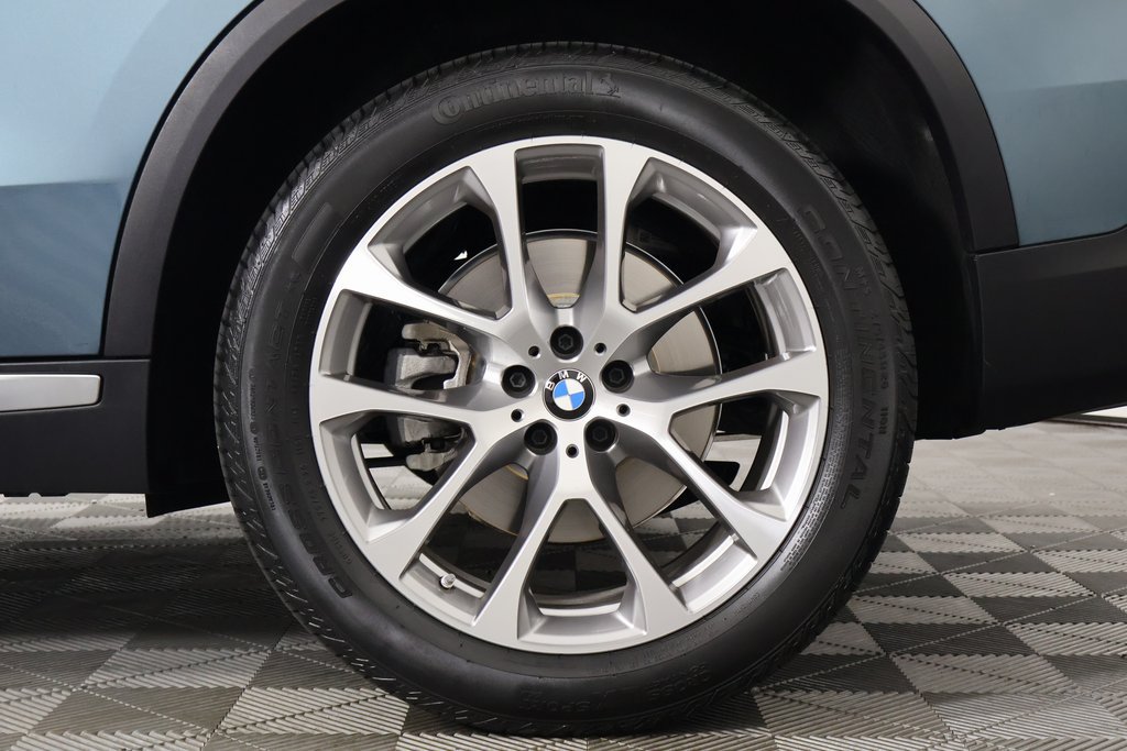 Certified 2026 BMW X5 sDrive40i w/ Executive Package RWD image 16
