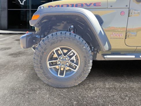 New 2026 Jeep Gladiator Mojave w/ Safety Group image 9