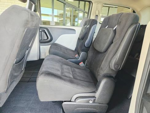 Used 2015 Dodge Grand Caravan SE w/ Quick Order Package 29E SE FWD image 13