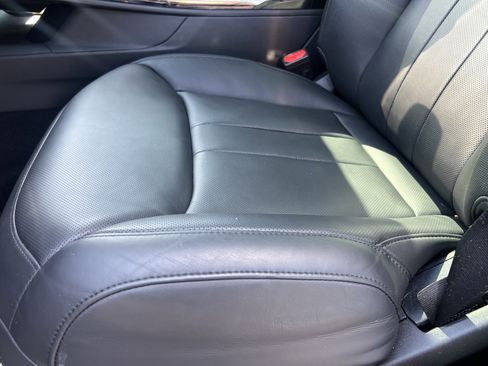 Used 2024 Land Rover Range Rover Sport SE AWD/4WD image 18