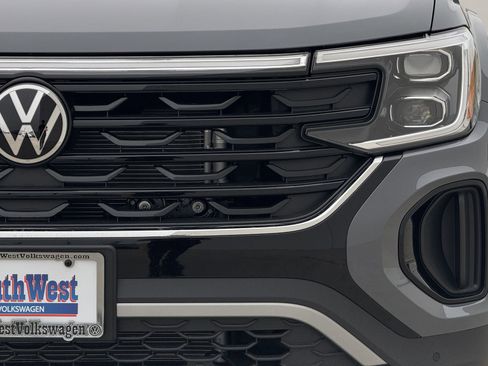 New 2026 Volkswagen Atlas Cross Sport SE image 9