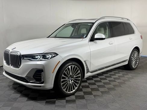 Used 2022 BMW X7 xDrive40i w/ Premium Package AWD/4WD image 2