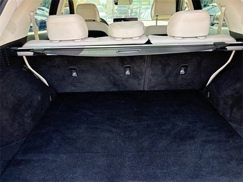 Used 2022 Genesis GV70 2.5T w/ Select Package image 9