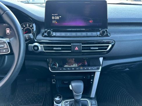 Used 2023 Kia Seltos SX AWD/4WD image 16
