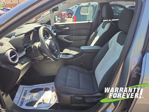 Used 2024 Chevrolet Trax LS FWD image 13