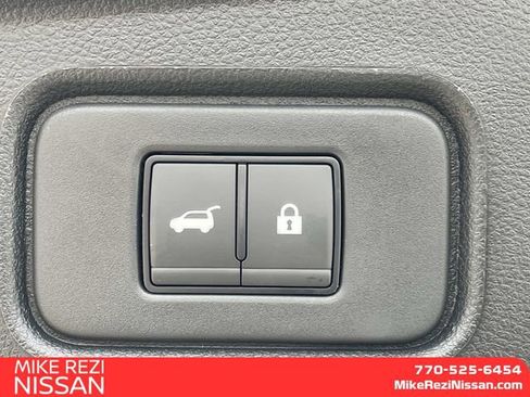 New 2026 Nissan Pathfinder SV w/ SV Premium Package FWD image 8
