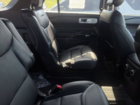 Used 2023 Ford Explorer ST w/ Equipment Group 401A AWD/4WD image 6