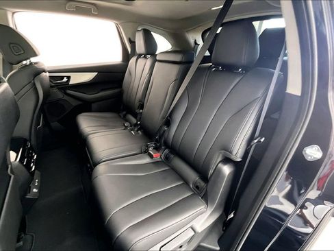 Certified 2025 Acura MDX SH-AWD image 33