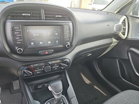 Used 2021 Kia Soul S FWD image 21