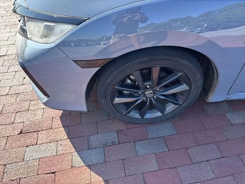 Used 2021 Honda Civic EX image 2