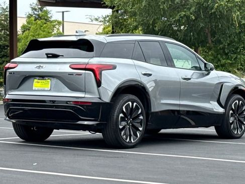 Used 2025 Chevrolet Blazer EV RS AWD/4WD image 11