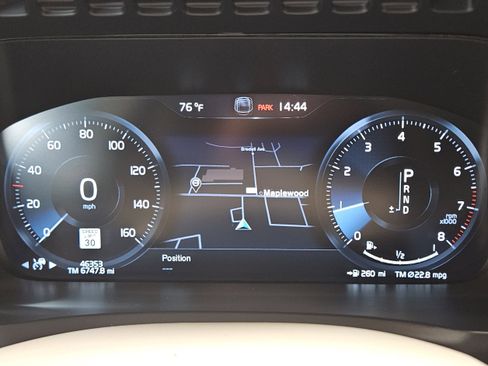 Used 2022 Volvo XC90 T6 Momentum w/ Climate Package image 46