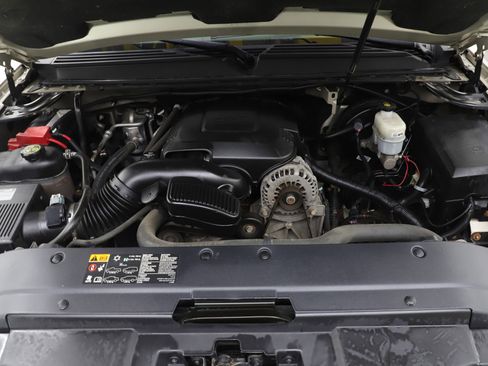 Used 2013 Chevrolet Tahoe LT w/ Luxury Package image 34