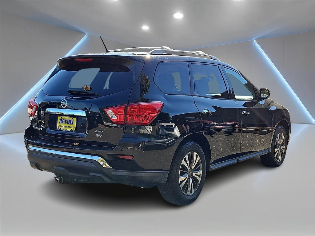 Used 2017 Nissan Pathfinder SV AWD/4WD image 4