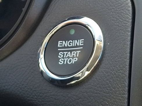 Certified 2018 Ford Fusion SE w/ Equipment Group 201A image 26