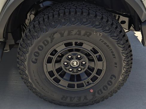 New 2026 Ford Bronco Outer Banks w/ Sasquatch Package AWD/4WD image 7